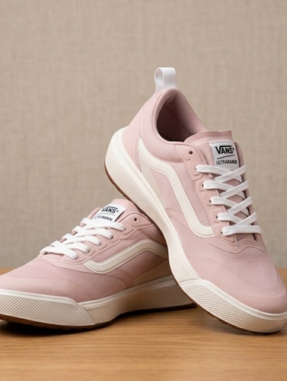 NEW! Vans Ultrarange Mens Light Mauve and White Sneakers sz 12